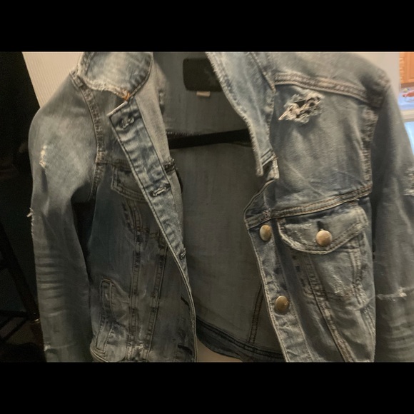 American eagle ladies denim jacket.  Great shape - Picture 1 of 4